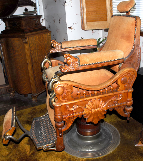 Antique C 1900 E Berninghaus The Time Machine Barber Chair
